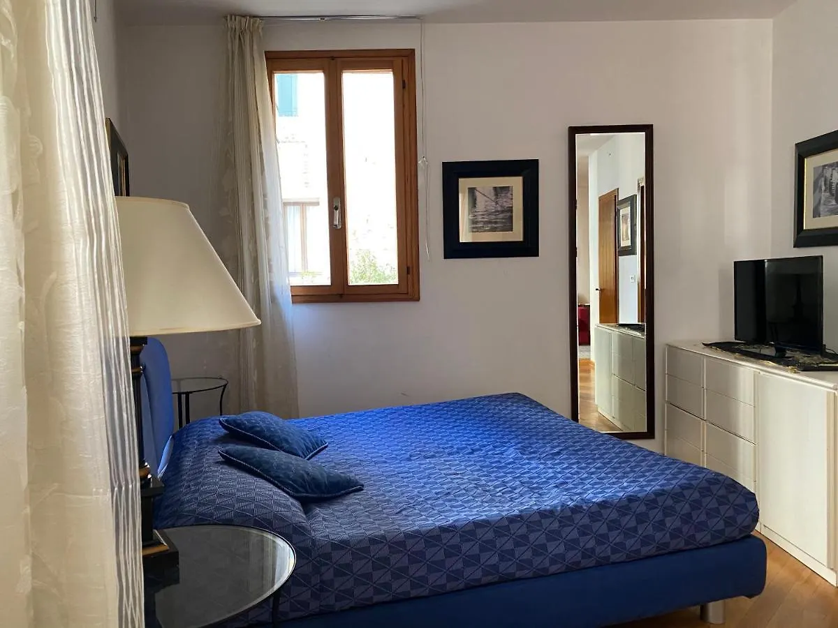 Apartament Appartamento San Marco